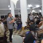 Bupati Lebak, Hasbi Jayabaya saat memberikan arahan kepada para pedagang kaki lima. (Istimewa)