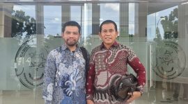 Kuasa hukum terdakwa, Basuki, Memberikan keterangan usai pengajuan bandin di pengadilan,  Negri Serang, Jumat (12/12) Foto: Dailyhits.