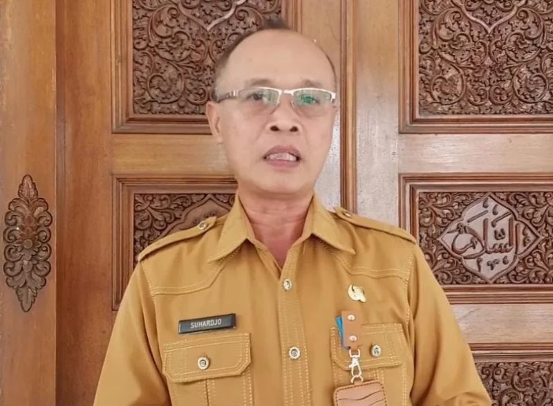 Kepala Dinas Ketahanan Pangan dan Pertanian (DKPP) Kabupaten Serang, Suhardjo, memberikan keterangan kepada pers, selasa (13/1/) Foto: Dailyhits.