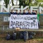 Himaguna Aksi Simbolis dengan membentangkan Bener Bertulisan, Gunung kencana Darurat Sampah, DLH Stecu, foto : (Ist/Dailyhits).