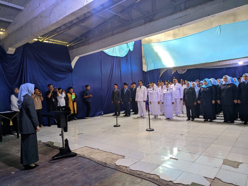 Pelantikan Masal pejabat tinggi pertama Eselon II III IV kabupaten Serang, di kampung Seni Yudha Asri, kecamatan Bandung, Jumat (9/1) Foto: (Ist/RMOL Banten).