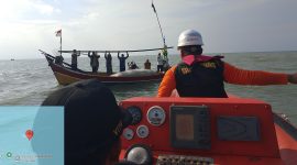 Basarnas lakukan pencarian Nelayan yang Hilang di Perairan Laut Lontar, Jumat, (16/1) foto : (Ist/Dailyhits).