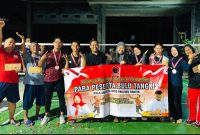 Anggota DPRD Banten, Ubaedillah (kelima dari kiri) bersama ketua DPRD Lebak, Juwita Wulandari (tengah) saat foto bersama. (Istimewa)