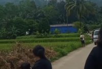 Potret gunung kaupas longsor di kawasan padarincang, Selas (6/1) sekitar pukul 10,00 wib, Foto: ( Dailyhits).