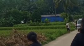 Potret gunung kaupas longsor di kawasan padarincang, Selas (6/1) sekitar pukul 10,00 wib, Foto: ( Dailyhits).