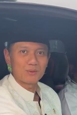 Menko Agus Harimurti Yudhoyono Ngabuburit ke Banten, Silaturahmi Ulama sampai Nyetir Sendiri