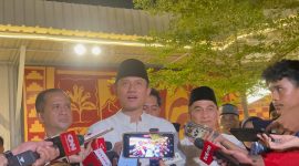 Menteri Koordinator Infrastruktur dan Pembangunan Kewilayahan, Agus Harimurti Yudhoyono, memberikan keterangan Kepada pers, Sabtu malam (21/2) Doc: Dailyhits.