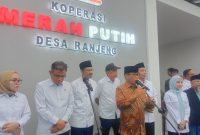 Menteri Desa dan Pembangunan Daerah Tertinggal (Mendes PDT), Yandri Susanto, Memberikan keterangan Kepada pers, Selasa (24/2) Doc : (Dailyhits)