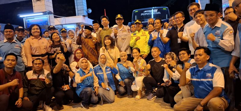 Pemberangkata 4.900 Karyawan PT Nikomas Gemilang Serang Mudik Gratis ke Berbagai Daerah di Pulau Jawa, Doc: (Dirhat/Dailyhits.id).