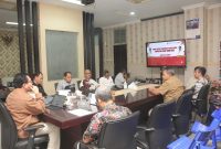 Pj Sekda Lebak, Halson Nainggolan saat membahas arah pembangunan Kabupaten Lebak dalam acara Forum Lintas Perangkat Daerah. (Istimewa)