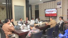 Pj Sekda Lebak, Halson Nainggolan saat membahas arah pembangunan Kabupaten Lebak dalam acara Forum Lintas Perangkat Daerah. (Istimewa)