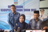 Bupati Serang, Ratu Rachmatuzakiyah, memberikan keterangan Kepada pers, Kamis (2/4) Doc : (Dir/Dailyhits.id)