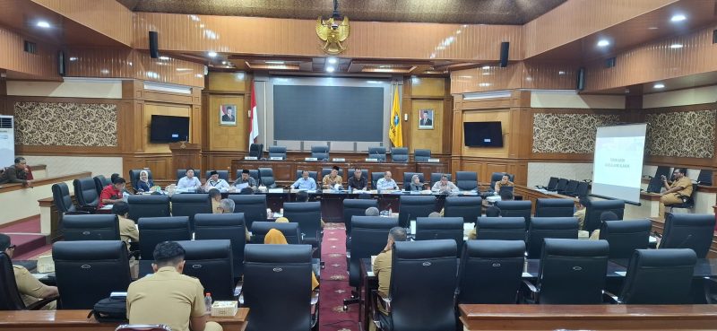 Rapat Pansus LKPJ Bupati Serang tahun 2025, Doc : (Dir/Dailyhits.id)