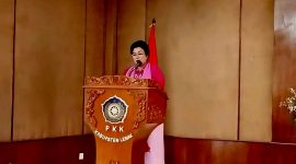 Ketua DWP Kabupaten Lebak, Reri Yoseline saat memberikan sambutan dalam acara. (Istimewa)