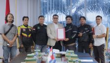 Ketua DPRD Banten, Fahmi Hakim saat menerima perwakilan ojek online. (Dok)