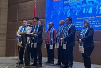 Ketua Peradi Rangkasbitung, Jimmy Siregar (depan) saat menghadiri pengangkatan dan pembekalan advokat di Hotel Novotel Kota Tangerang. (Istimewa)