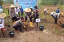 Polda Banten - Polres Lebak saat melakukan penanaman pohon di Kabupaten Lebak. (Istimewa)