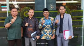 Ketua Umum PBMA, Andi Djuwaeli berama Kuasa Hukum Rocky di PN Jakarat  (Dok).