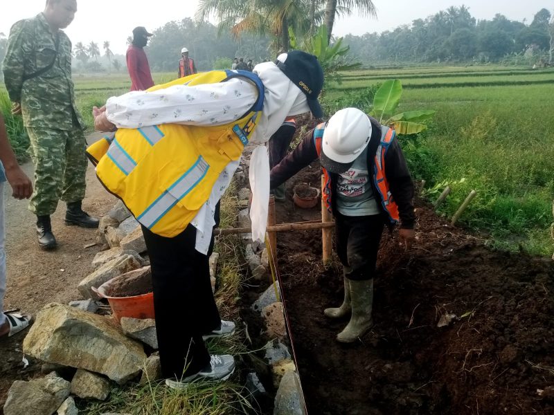 BBWSC3 saat monitoring pembangunan proyek P3-TGAI di Kecamatan Cikulur, Kabupaten Lebak. (Istimewa)