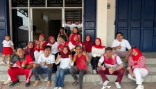 Ketua dan anggota PERADI Rangkasbitung saat foto bersama usai lomba. (Istimewa)