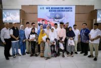Ketua Fraksi Partai Gerindra DPRD Kabupaten Serang Ahmad Muhibbin saat mendampingi Gubernur Banten Andra Soni meninjau pelaksanaan Cek Kesehatan Gratis (CKG) di Universitas Faletehan, (Dok).
