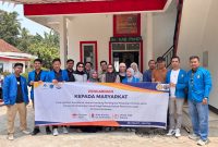 Mahasiswa Fakultas Hukum Universitas Pamulang Serang yang tergabung dalam PKM, Kelompok 7 memberikan edukasi hukum mengenai pentingnya perjanjian tertulis kepada masyarakat Desa Kertasana, Kabupaten Pandeglang, Banten, Dok (Ist/Dailyhit.id)