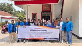 Mahasiswa Fakultas Hukum Universitas Pamulang Serang yang tergabung dalam PKM, Kelompok 7 memberikan edukasi hukum mengenai pentingnya perjanjian tertulis kepada masyarakat Desa Kertasana, Kabupaten Pandeglang, Banten, Dok (Ist/Dailyhit.id)