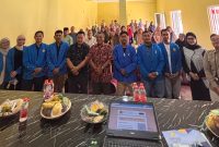 Mahasiswa Unpam Serang menyosialisasikan jaminan sosial ketenagakerjaan bagi pekerja mandiri di Desa Kertasana, Pandeglang. Dok : (Ist/Dailyhits.id)